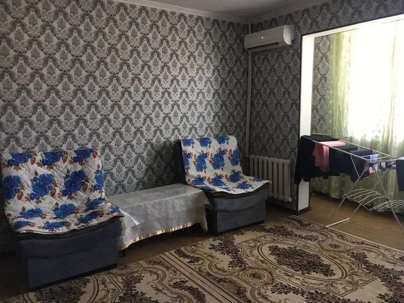 Сдается 1 комнатная Кадышева со всеми удобствами,в квартире 