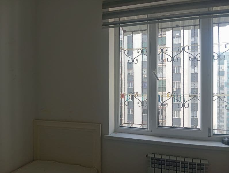 Ayol-qizlarga ishonchli, toza va ozoda hududda kvartira bor.