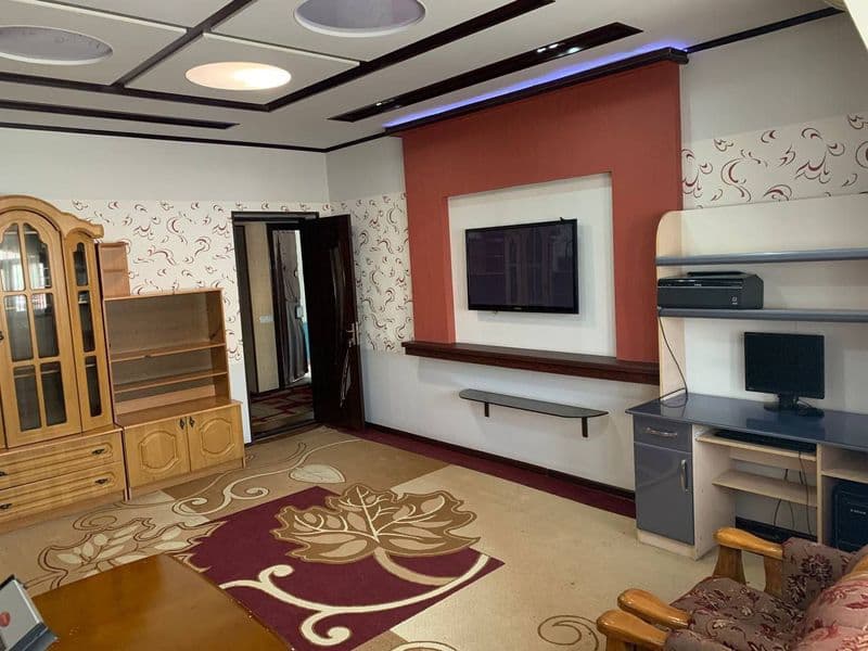 Ijara. Talaba qizlar uchun. Xalqlar do'stligi metro bekati, 