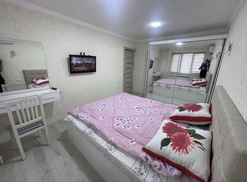 Сдаётся шикарная 1-комнатная квартира в Новостройка<br />
<b