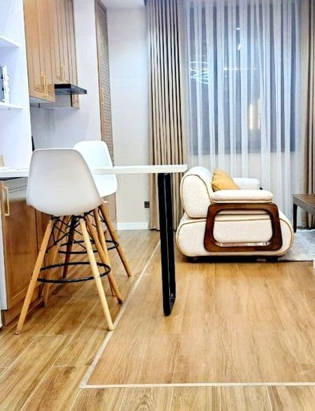 Чиланзар 2,<br />
ор-р кафе НУРХОН,<br />
метро Мирзо Улугбе