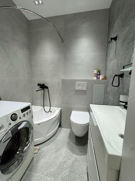 Арендага 3-хонали кв ижарага берилади.<br />
Ремон евро ремо — фото 5