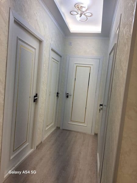 2 xonali bezmakler yevro remont kvartira <br />
Adres: Roxat — фото 3