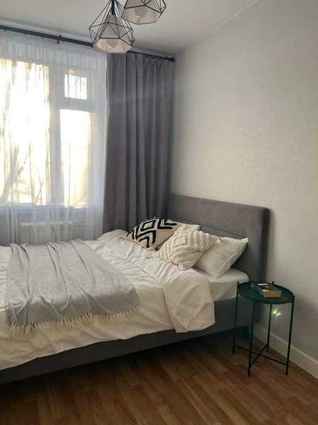 2 комнатную квартиру на 4 этаже,<br />
В квартире есть все н — фото 2