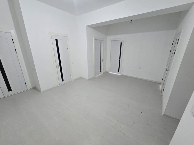 Срочно сдаётся своя 4-х комнатная квартира в новостройке. Кв