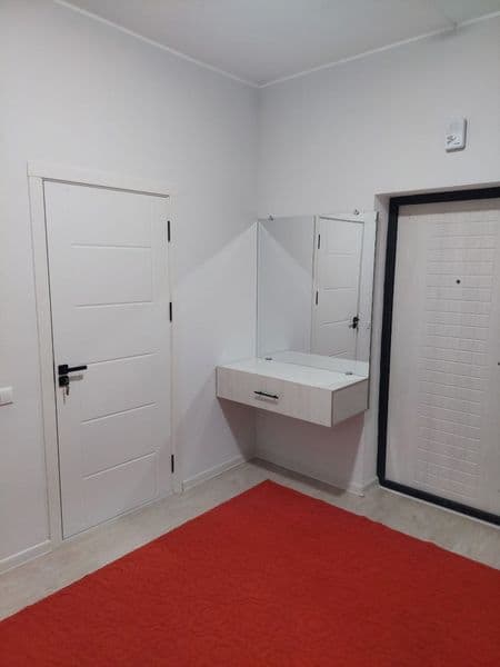 Yangi bitgan, remontlari qilingan.<br />
Shartnoma asosida b