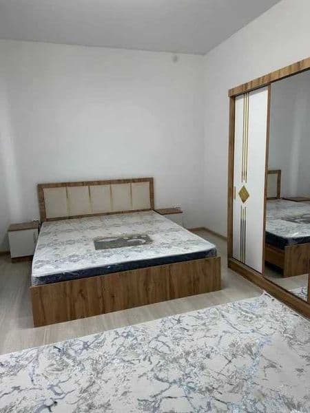 Район: Мирабад <br />
Адрес: айбек<br />
<br />
Комнат: 2<br