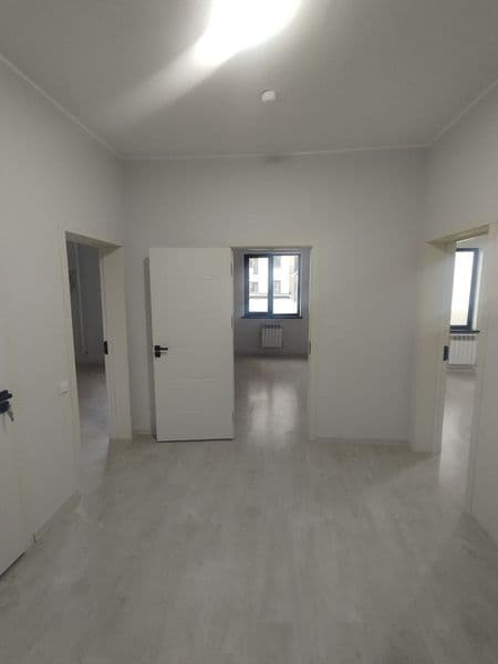 Аренда сергели 3.хонали ойлага берилади расмдаги уй пустой я