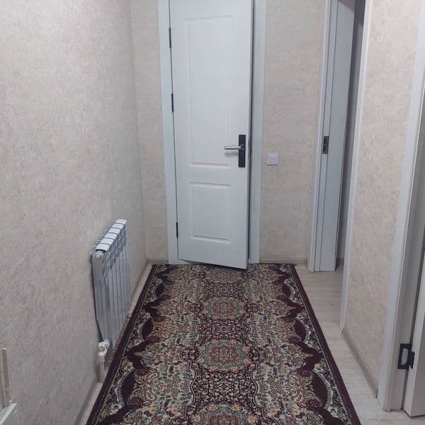 Срочно! Яккасарой туманида 1 хонали квартирада яшаш учун киз