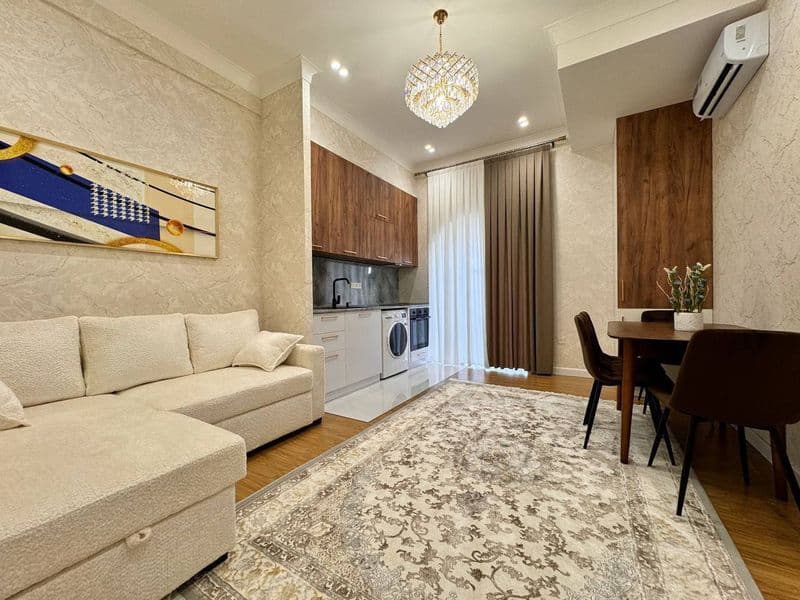 По улице БИЙ 414 на против Ттз рынка<br />
Уютная квартира с