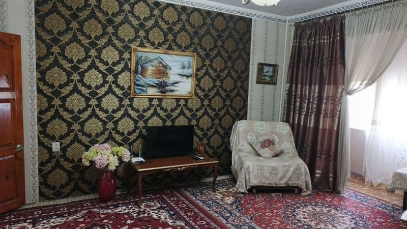 Юнусабад 14кв Аренда 2 комн 7 этаж 9 этажного дома сред ремо