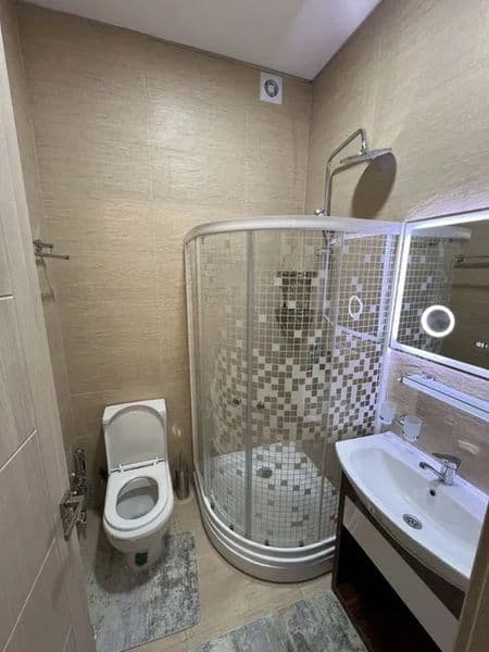 Сдаётся шикарная 2-комнатная квартира в Новостройка<br />
<b — фото 5