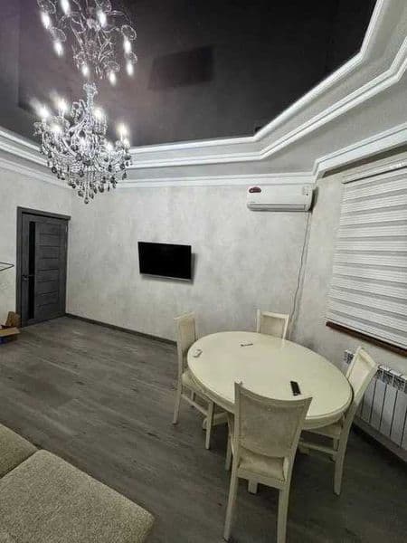 Район: Алмазарский<br />
Адрес: Себзор<br />
<br />
• Комнат — фото 5