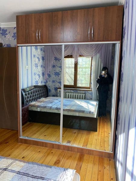 Kvartira arendag berildi barcha mebel texnika bor uyni narxi