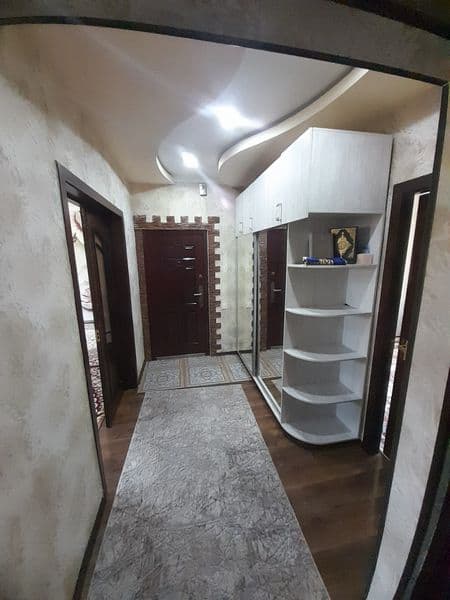 Tamirlangan xonadon. Hamma sharoitlari bor(televizor, kondit