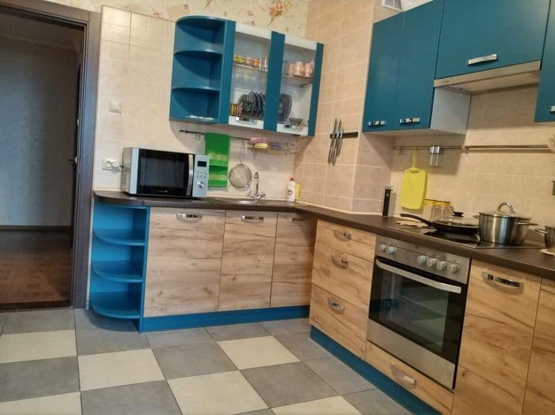 Сдается квартира 2/7/9 на м. Ойбек. Звоните, есть много друг