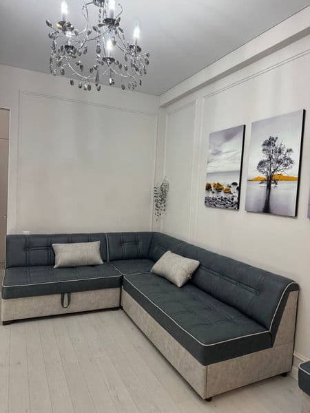 #Аренда <br />
<br />
Р-н: Мирза Улугбек<br />
Новострой ЖК.