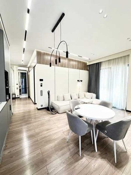 Район: Мирабадский<br />
Адрес: метро Айбек<br />
<br />
Ком — фото 2