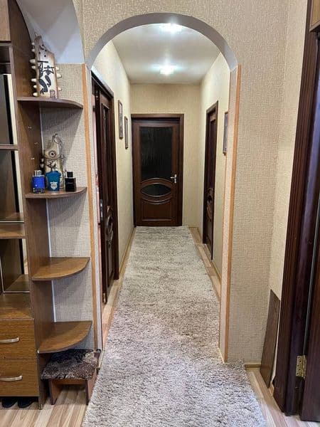 Срочно<br />
Оилага арендага квартира<br />
3 хонали<br />
Г