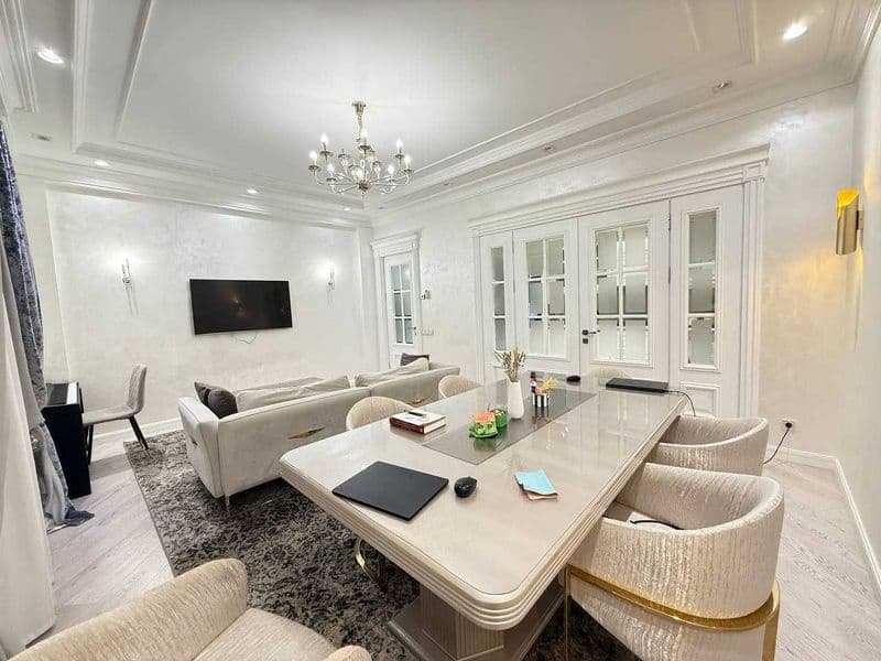 Мирзо-Улугбекский район<br />
Дархан<br />
Этаж : 5<br />
Эт