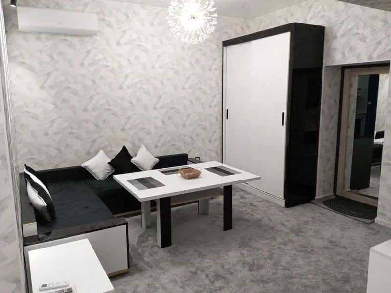 Район: Шайхонтохурский<br />
Адрес: Комолон <br />
<br />
•  — фото 5