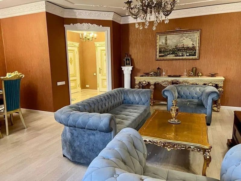 Срочно сдаётся 3х комнатная на 4 этаже 4 этажного дома, на Т