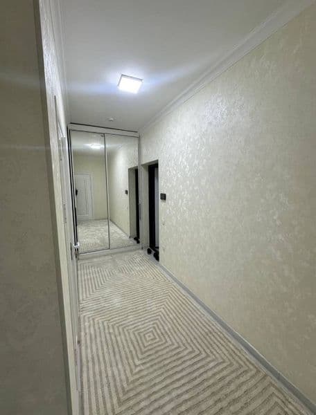 Срочна квартира ижарага берилади <br />
Ассосан йош оилага <