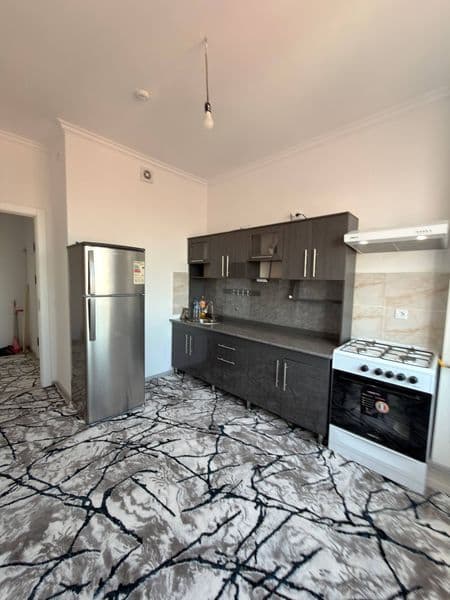 Бектемир Водникда <br />
2 хона 13 этаж 350$<br />
Барча жих