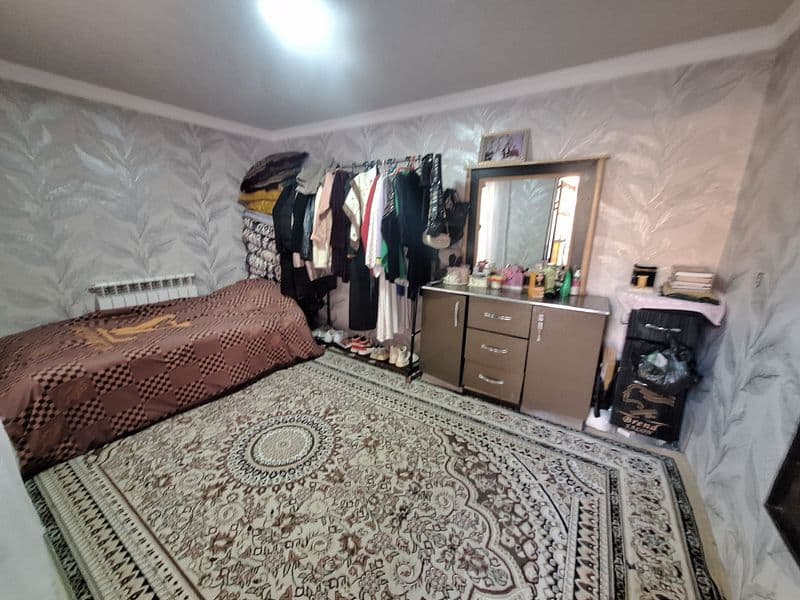 4 хонали дом 6 етаж <br />
1 хонаси студент кизлар учун ижар