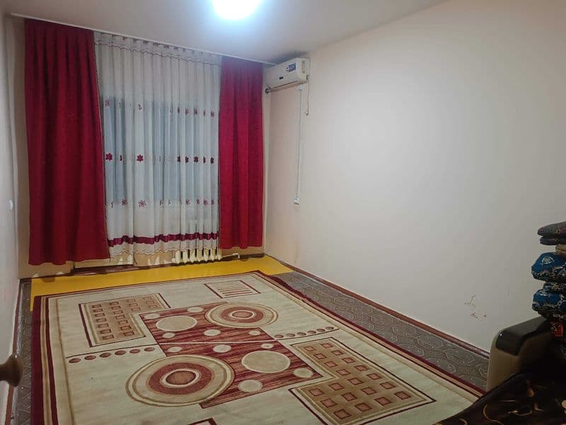 Сдается 2-х комнатная квартира в хорошем состоянии<br />
Дол