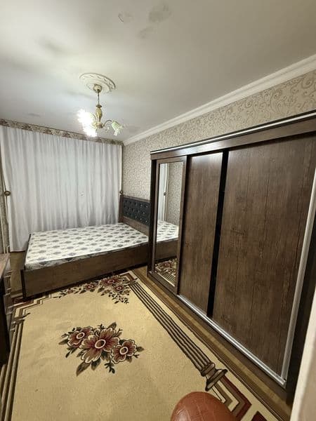 Ўзимни 4 хонали, ремонти яхши, шароити бор, яшашга тайёр жиҳ