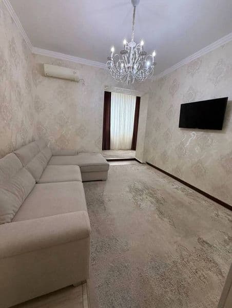 Сдаётся 2 комнатная Высокопатолочка, с хорошим ремонтом с ме