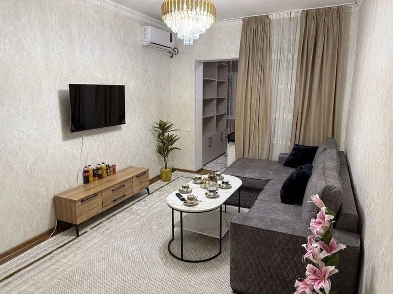 Цена: 350 у.е.<br />
Количество комнат: 2 <br />
Жилая площа