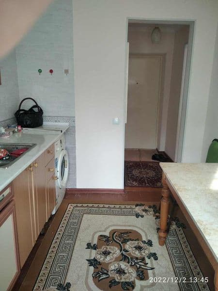 Ижарага 2.хонали уй берилади метро беруний хамма шароити бор