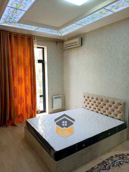 Чиланзарский район — метро Новза<br />
Метро Новза яқинида о