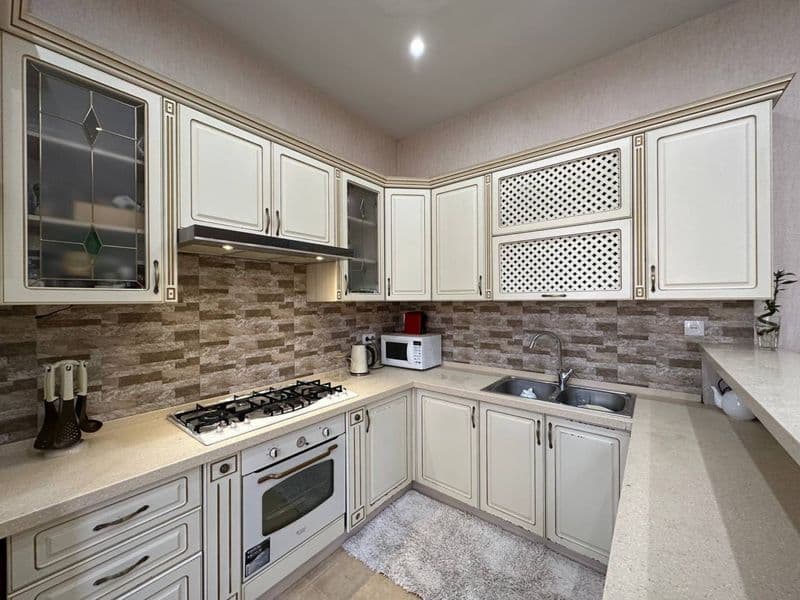 Срочно <br />
Аренда квартиры в самом центре города <br />
Г — фото 4