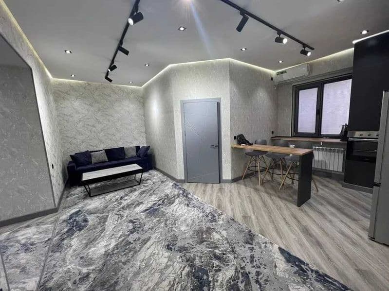 Район: Яккасарайский<br />
Адрес: ЦУМ<br />
<br />
• Комнат: