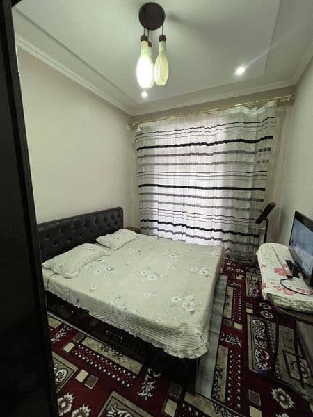 Sergeli 4 da ijara<br />
Yarmarka bozor oldida metroga yaqin