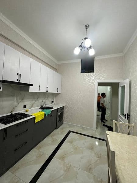 Yangi qurulib bitkazilgan kvartira holati ideal, xichkim yas