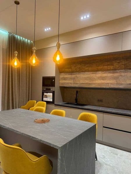 Сдается квартира  3-Х КОМНАТНАЯ ДОМ В НОВОСТРОЙКЕ БИЗНЕС КЛА