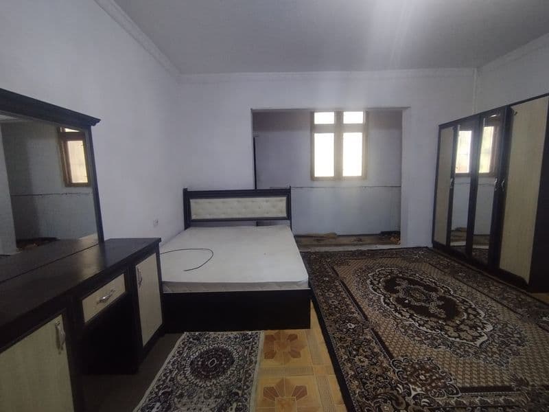 Водникда 1 хонали квартира ижарага берилади. Холодильник ва 