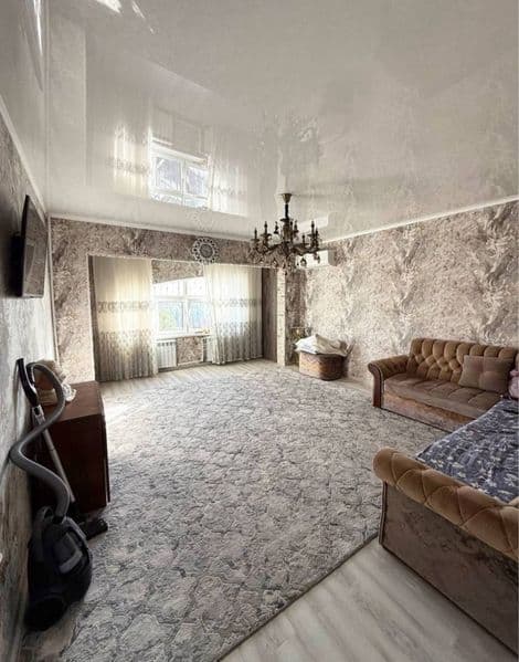 Карасу-1<br />
Дунье тойхона<br />
2/8/9<br />
70 м2<br />
5