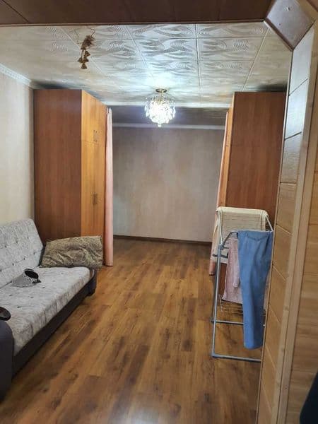 Сдается своя в аренду 2 комнатная, на 2 этаже, балкон 2*6<br