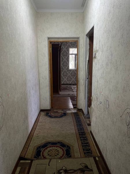 Yunusobod 4 kvda<br />
4 etaj<br />
Holati orta<br />
Ijarag