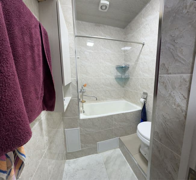 Сдаётся однокомнатная квартира не далеко от Паркетного рынка