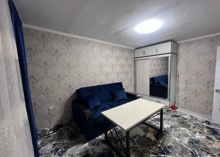 Сдается Квартира 1 ком <br />
2 этаж 4 этажный дом <br />
пл