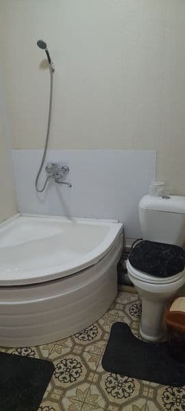 Сдается однокомнатная бывший обшижитье на лисинова ванна туа — фото 5