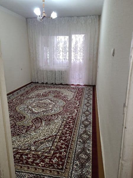 Аренда<br />
Юнусобод 19-квартал<br />
2 хона <br />
2-этаж<