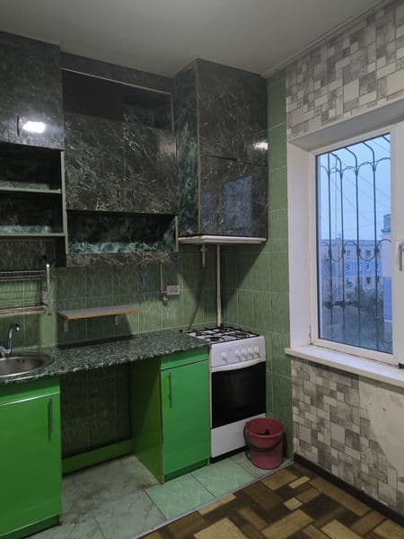 Аренда Сергели 4 <br />
1/5/5  балкон 2-3 ,пустая. Есть холо