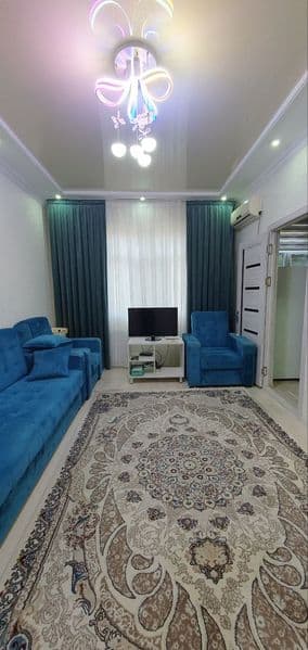 Однокомнатная, первый этаж, б/балкона, с ремонтом, все есть. — фото 3